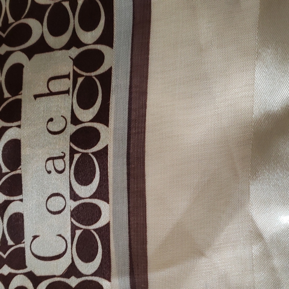 Coach - Picture 2 of 8